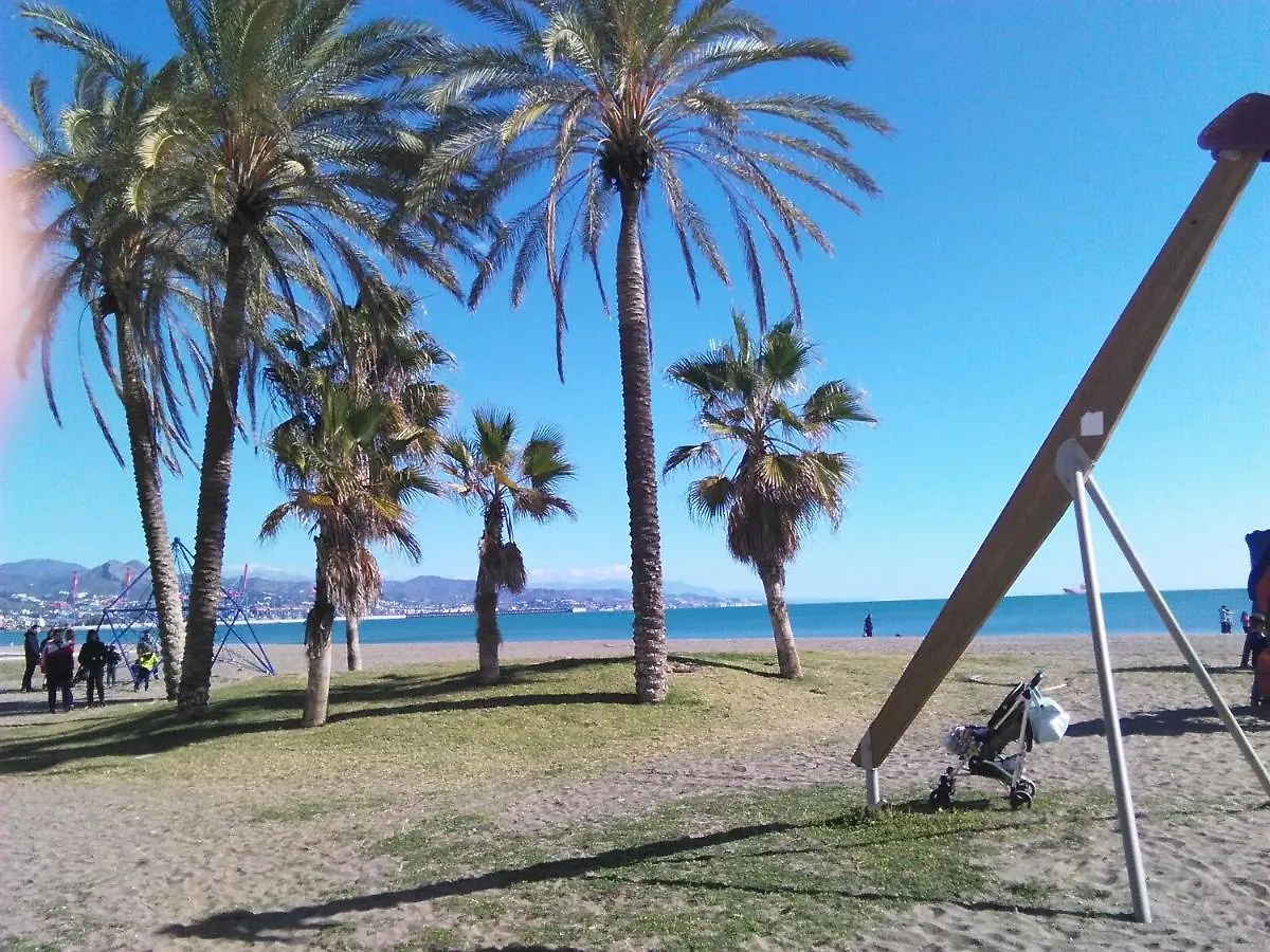 Malaga Downtown And Beach Apartment
