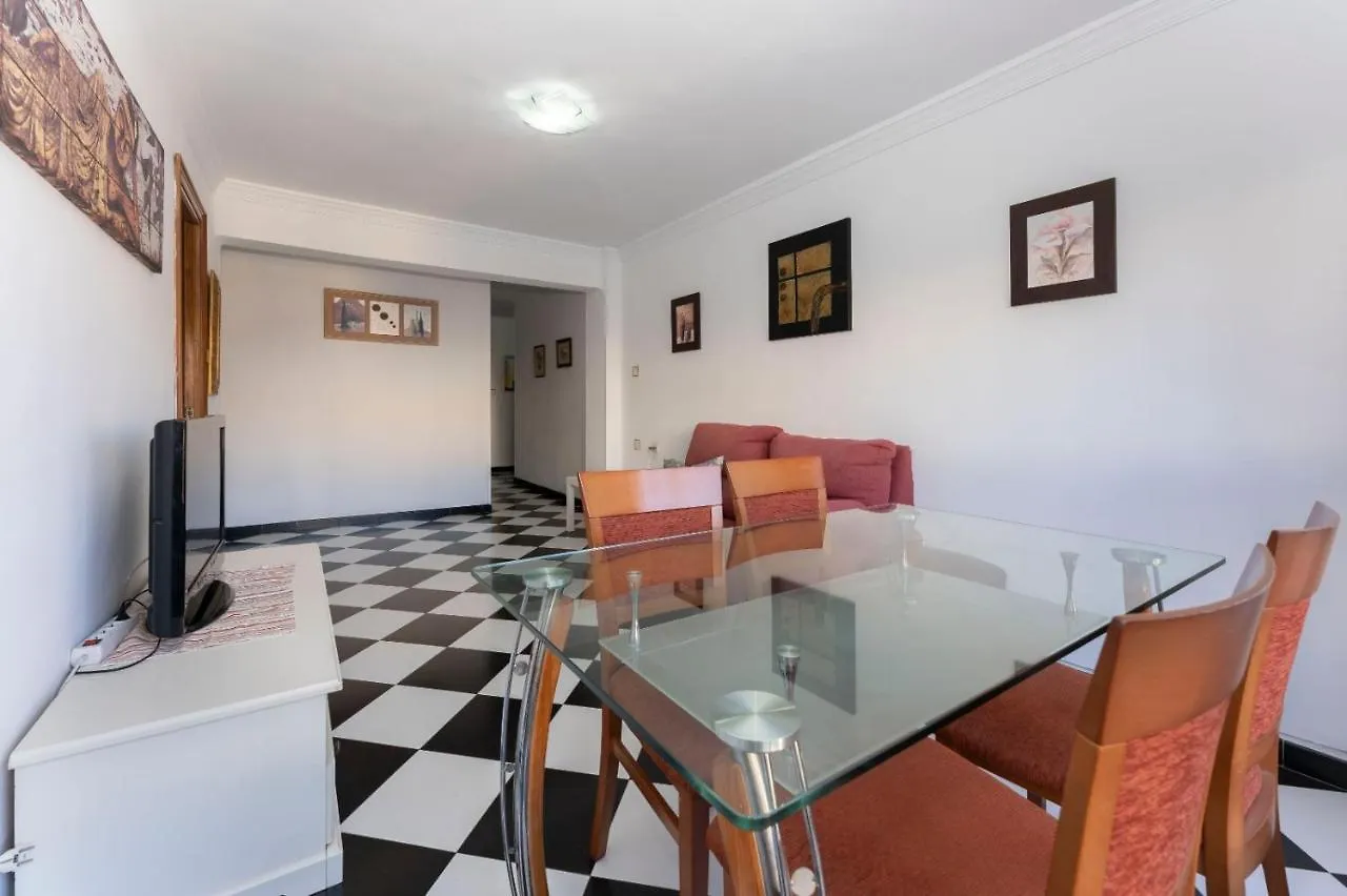 Malaga Downtown And Beach Apartment
