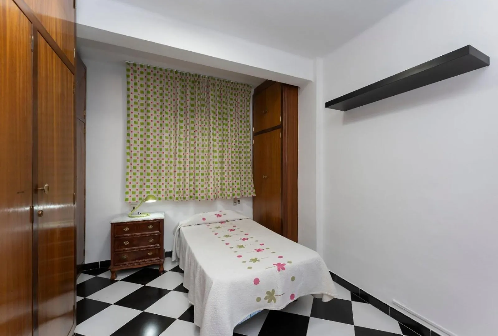 Malaga Downtown And Beach Apartment 0*,